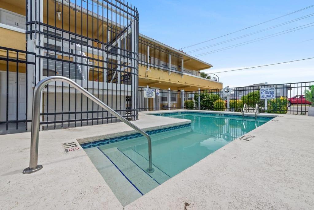 1Br With Pool Parking Pets Next To Beach 6 Apartamento Myrtle Beach Exterior foto